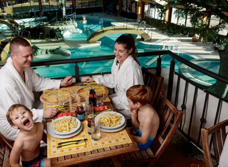 Restauracja w aquaparku pozwala uzupełnić kalorie między posiłkami