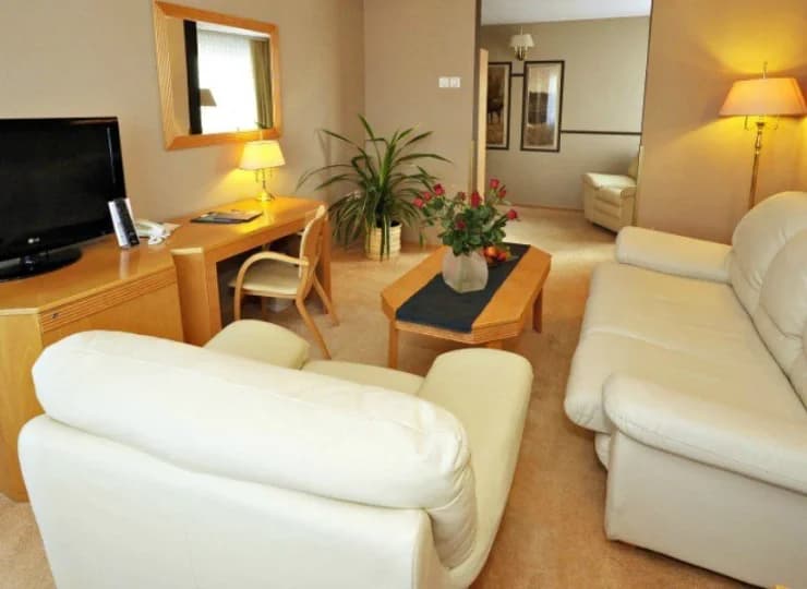 Do dyspozycji są również przestronne apartamenty