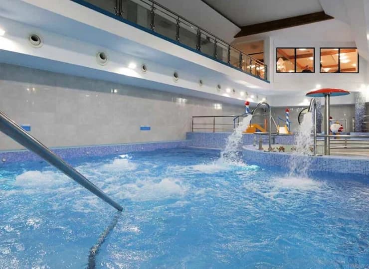 Hotel jest połączony ze strefą basenową Aqua Ostróda