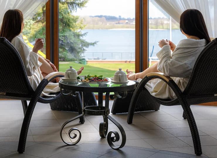 Hotel ze strefą SPA & wellness malowniczo położony nad samym jeziorem Tałty