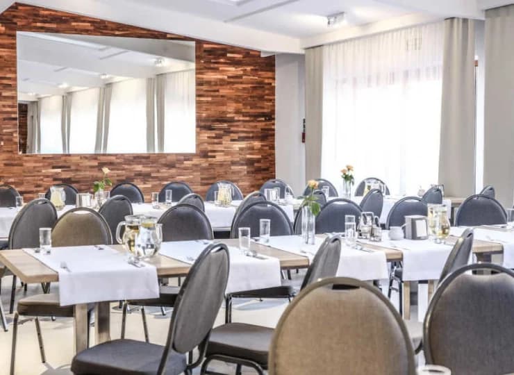 W hotelu znajduje się restauracja, która zadowoli każdego gościa