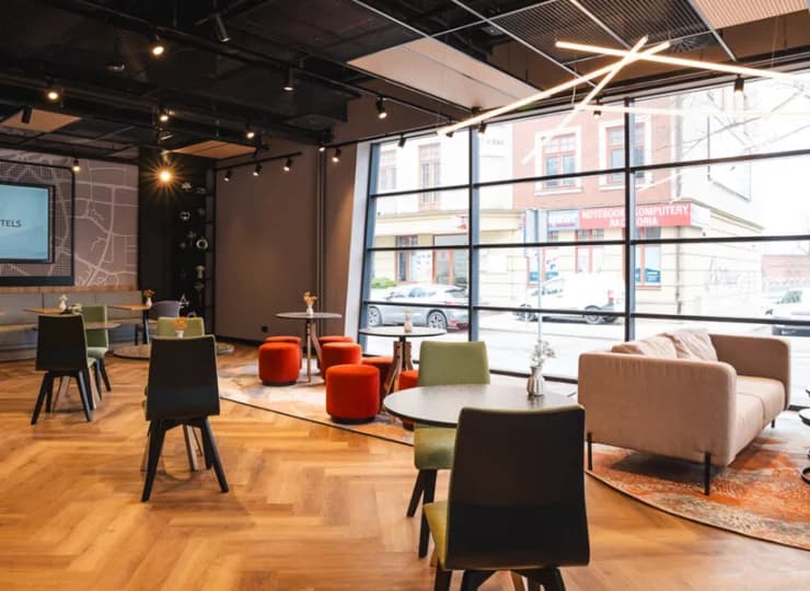 Hotel ma przestronne lobby