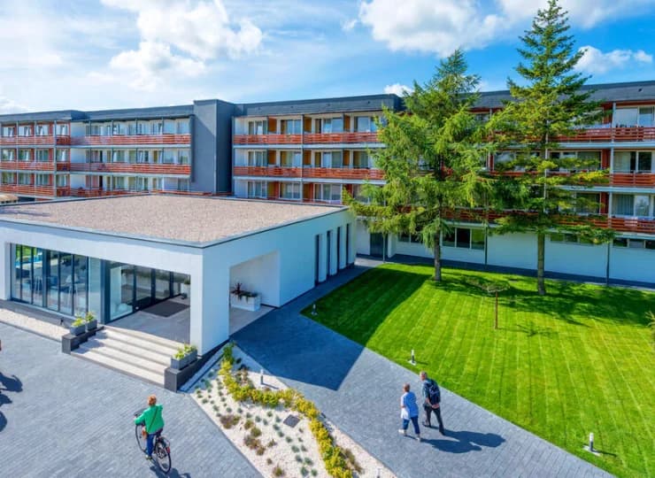 Znajduje się zaledwie 300 m od pięknej piaszczystej plaży nad Bałtykiem