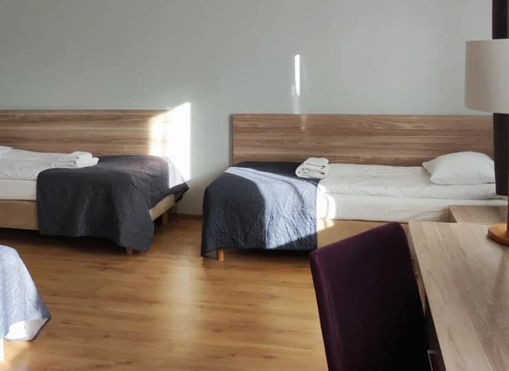 Przygotowano pokoje dla dwóch oraz trzech osób