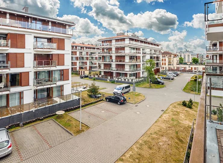 Kompleks Baltic Park Plaża znajduje się nieopodal promenady
