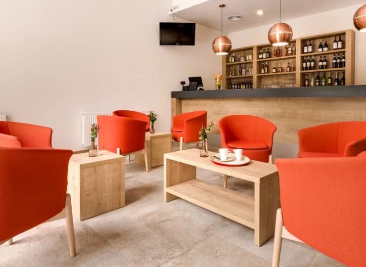 Kulinarną ofertę hotelu uzupełnia bar