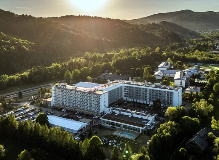 Ten nietuzinkowy hotel wprowadza historyczny obiekt w nową erę