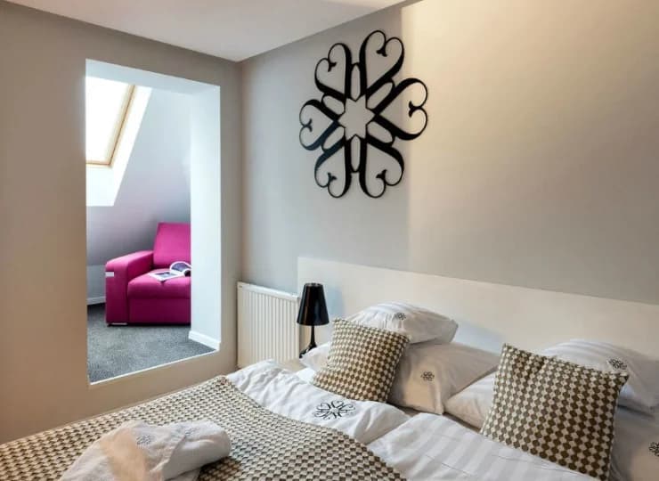 W apartamentach znajdują się 1, 2 lub 3 sypialnie