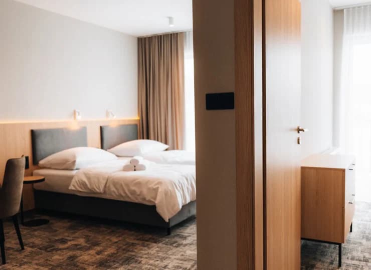 Apartament De Luxe Suite ma osobną sypialnię