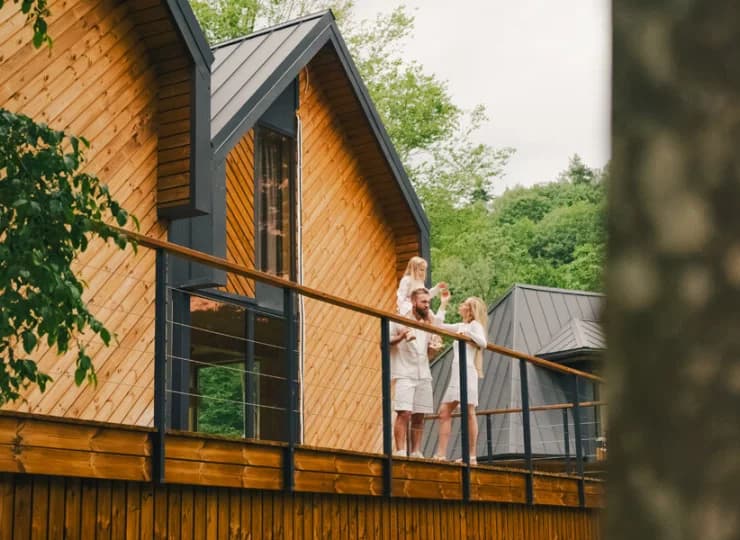 Osada Ojeju to kompleks nowoczesnych domków nad Jeziorem Solińskim