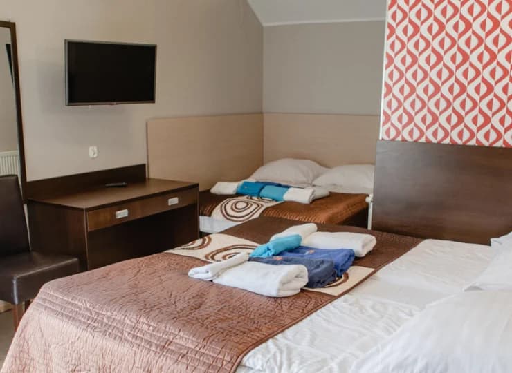 W apartamencie rodzinnym w pawilonie jest osobna sypialnia z 2 łóżkami podwójnym