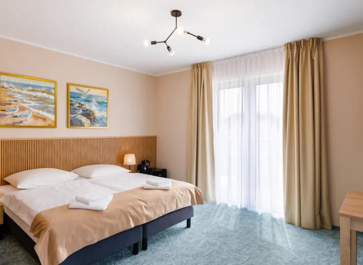 Wnętrza pokoju Komfort Plus