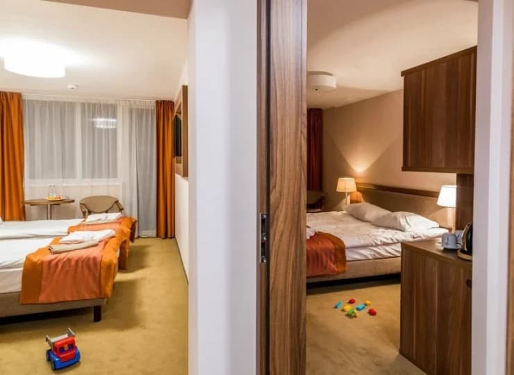 Wnętrza są urządzone w eleganckim stylu