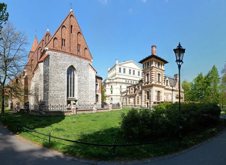 Średniowieczne zabytki Krakowa mieszczą się już za rogiem