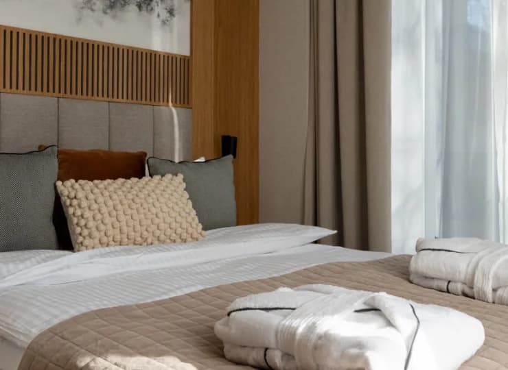 W 6-osobowych apartamentach są aż dwie osobne sypialnie i salon