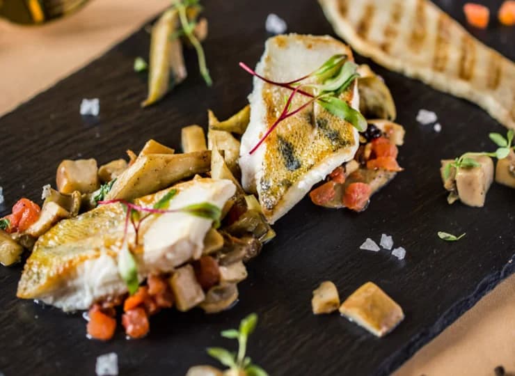 Restauracja Convivia oferuje pyszne i świeże dania zachwycające kunsztem podania