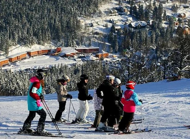 Bezpośrednie sąsiedztwo stoku narciarskiego jest dużą zaletą hotelu