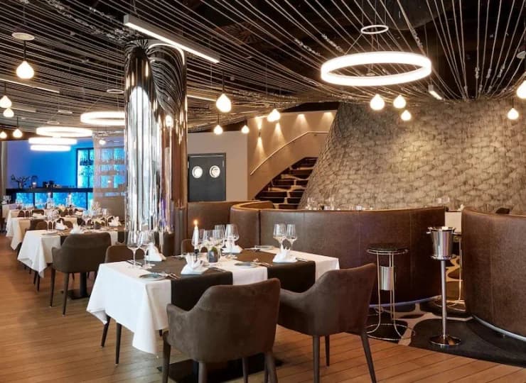 Restauracja Oyster specjalizuje się w owocach morza