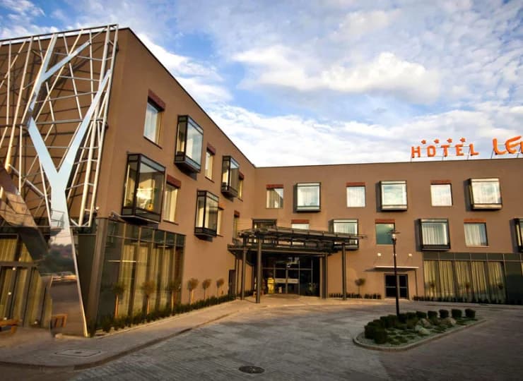 Nowoczesny Hotel Lenart może pochwalić się niecodzienną historią