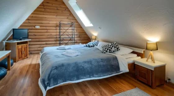 Apartament dwupoziomowy 3-os.