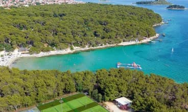 Poznaj urokliwy resort położonych wprost nad piaszczystą zatoką
