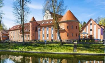 Hotel St. Bruno mieści się w odrestaurowanym krzyżackim zamku