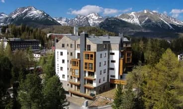 Aplend Hotel Ovruc *** znajduje się wysoko w górach