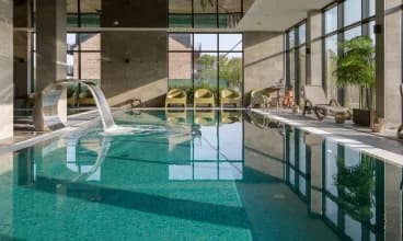 Hotel oferuje przyjemną wewnętrzną strefę wellness