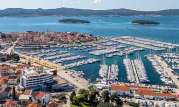 Hotel IN to 4* hotel w nadmorskim miasteczku Biograd na Moru