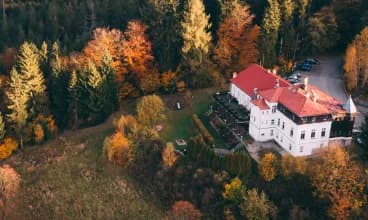 Hotel Zameczek to urokliwe i kameralne miejsce pośród pięknej przyrody