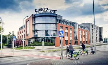 Dobra lokalizacja w centrum miasta pozwala na szybkie poruszanie się po mieście