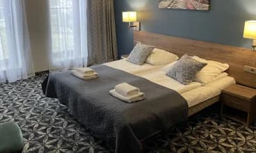 Zakliki to trzygwiazdkowy hotel wygodnie położony na obrzeżach Krakowa