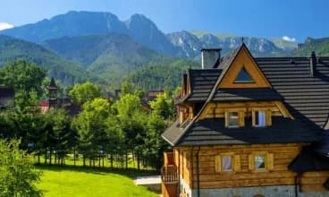 Willa Malinowa to obiekt położony w Zakopanem z widokiem na Giewont