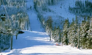 Najbliższy wyciąg narciarski znajduje się 500 m od GórSKI SPA Karpacz