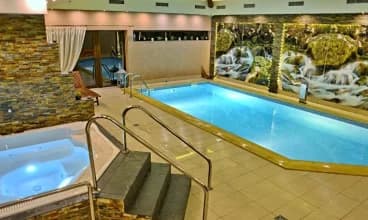 Dębowe Wzgórze to hotel z wewnętrznym basenem solankowym w Pokrzywnej