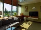 Apartament Zielony jest dwupoziomowy