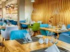 W hotelowej restauracji każdego dnia są podawane śniadania w formie bufetu