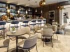 Hotelowy bar jest pełen znakomitych trunków