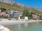 Hotel Nestos jest położony wprost przy piaszczystej plaży