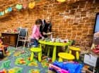 W hotelu znajduje się pełna atrakcji sala zabaw dla dzieci