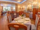 Hotelowa restauracja Ambasador specjalizuje się w daniach kuchni europejskiej