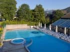 Hotel oferuje baseny wewnętrzne i zewnętrzne oraz inne atrakcje