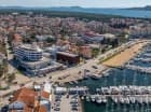 Hotel IN jest położony w centrum Biograd na Moru
