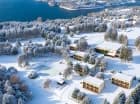 Hotel Dobczyce jest pięknie położony nad brzegiem jeziora w Beskidach