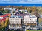 Hotel Leda znajduje się zaledwie 200 m od piaszczystej plaży