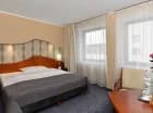 Hotel oferuje pokoje 1 i 2-osobowe oraz rodzinne