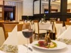 W hotelowej restauracji są serwowane dania kuchni polskiej