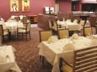 W hotelu mieści się elegancka restauracja