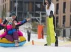 Jazdę na nartach urozmaicają koła snowtubing