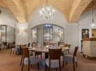 Hotel posiada restaurację z kuchnią czeską i międzynarodową